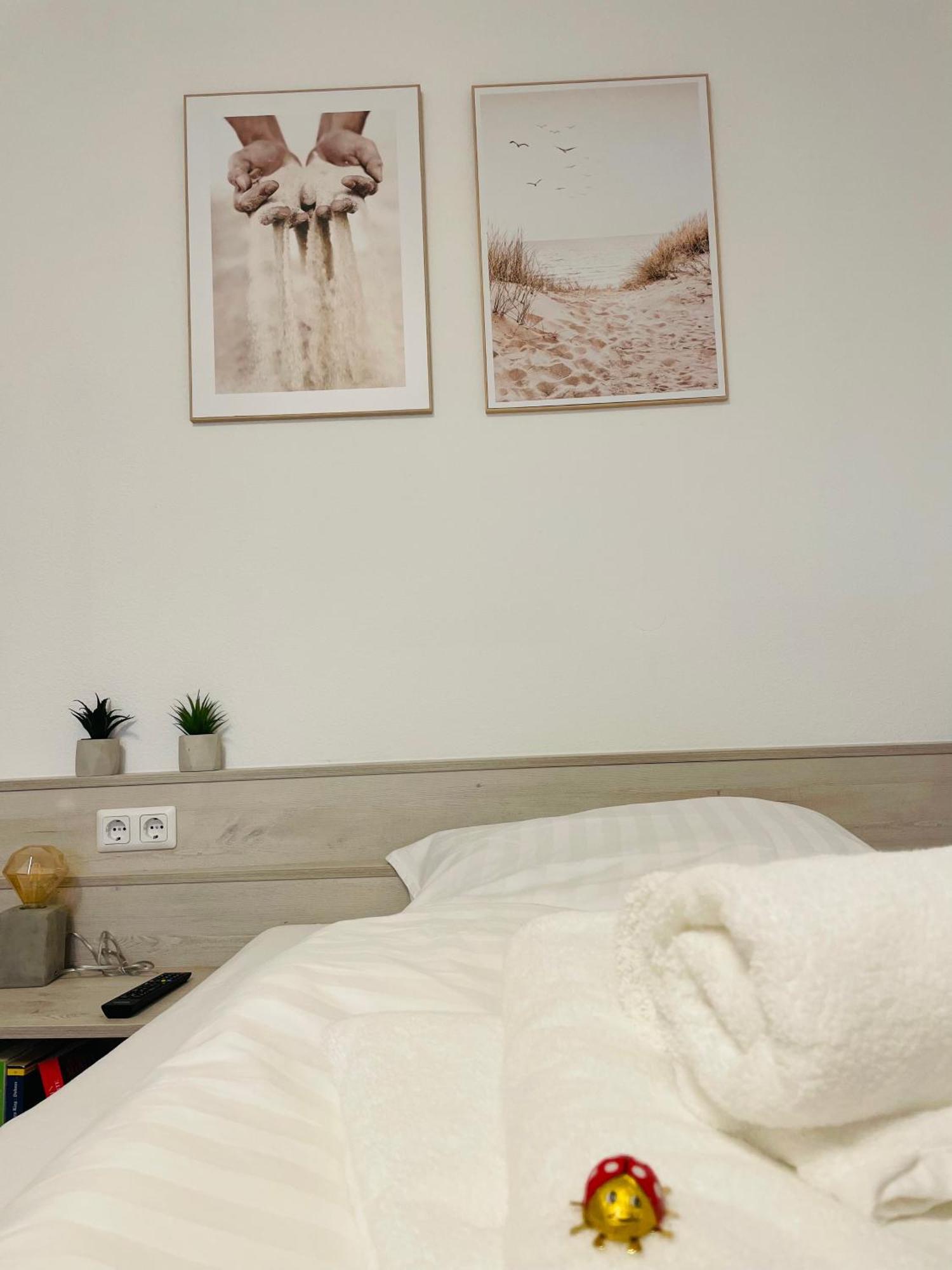Fewo 20 - Appartement Im Rottalblick - Youngmodern Wohnen Mit Bademantelgang Zur Therme, Tv, Balkon Und Persoenlichem Gaesteempfang Von Astarte Estate Bad Griesbach im Rottal Exterior foto